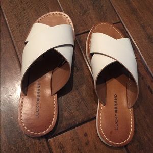 Lucky brand sandals (like new)